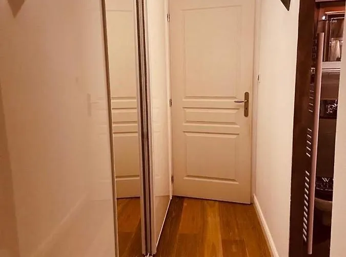 לינה וארוחת בוקר Santoni 2 *